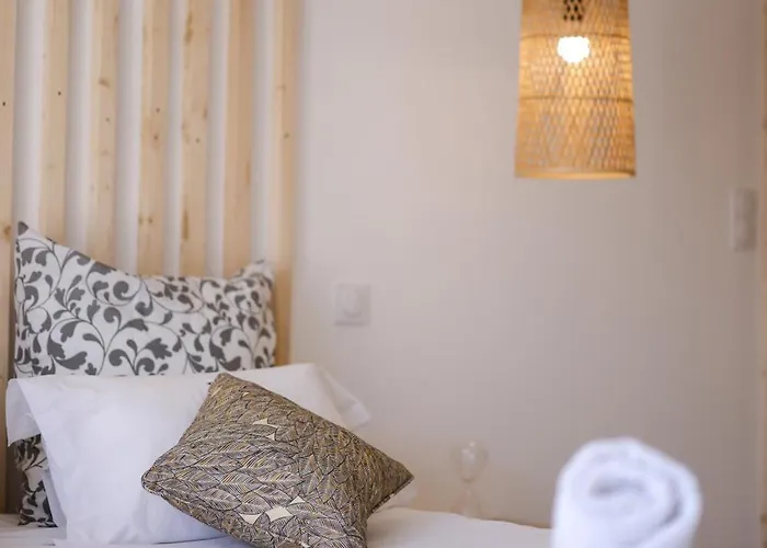 La Manufacture D'oriano Les Nuits Au Village * Montegrosso